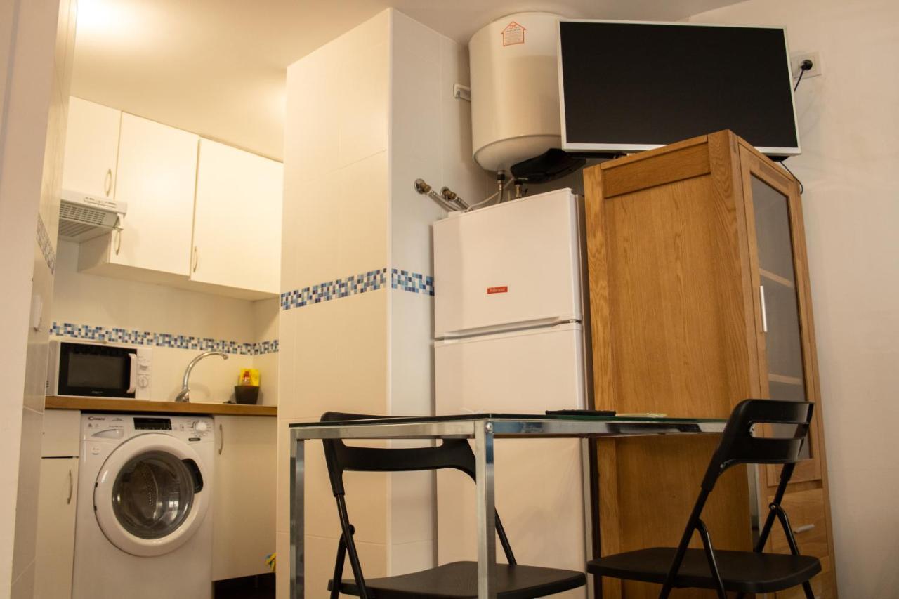 Malaguena Salerosa "Apartamento - Estudio Con Terraza" En Casa Tipica De 1 A 4 Dormitorios Málaga Eksteriør billede