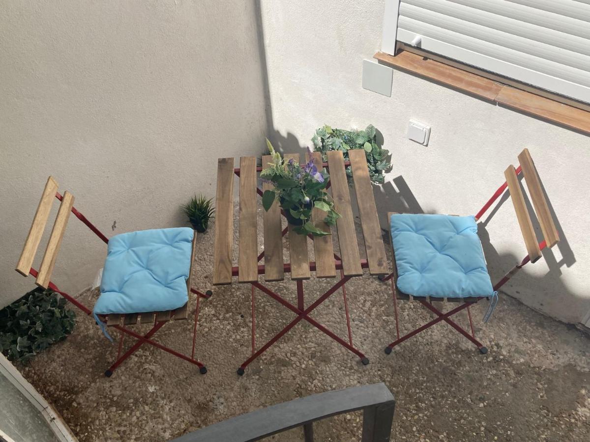 Malaguena Salerosa "Apartamento - Estudio Con Terraza" En Casa Tipica De 1 A 4 Dormitorios Málaga Eksteriør billede