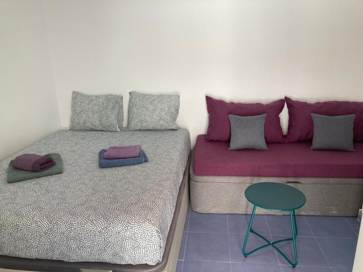 Malaguena Salerosa "Apartamento - Estudio Con Terraza" En Casa Tipica De 1 A 4 Dormitorios Málaga Eksteriør billede