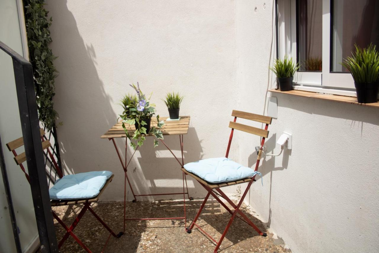 Malaguena Salerosa "Apartamento - Estudio Con Terraza" En Casa Tipica De 1 A 4 Dormitorios Málaga Eksteriør billede