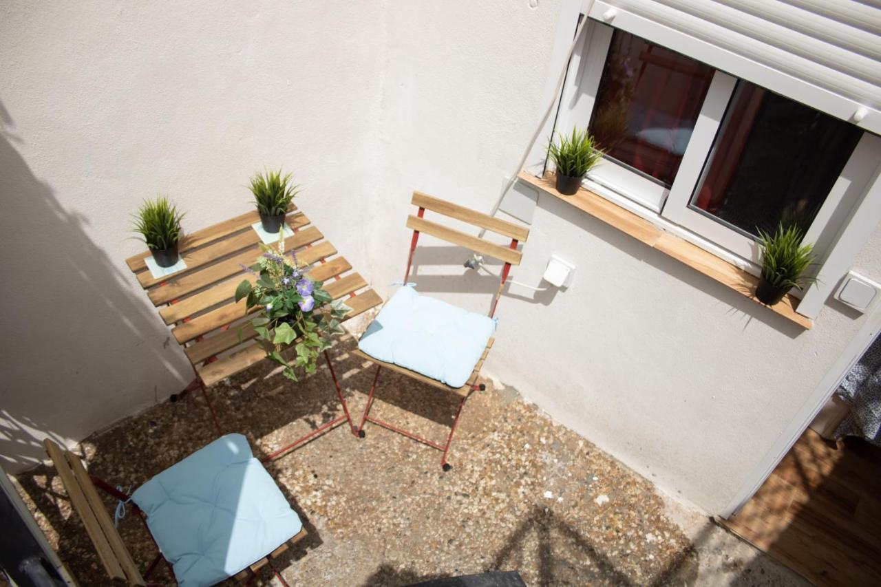 Malaguena Salerosa "Apartamento - Estudio Con Terraza" En Casa Tipica De 1 A 4 Dormitorios Málaga Eksteriør billede