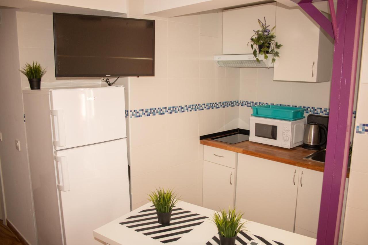 Malaguena Salerosa "Apartamento - Estudio Con Terraza" En Casa Tipica De 1 A 4 Dormitorios Málaga Eksteriør billede