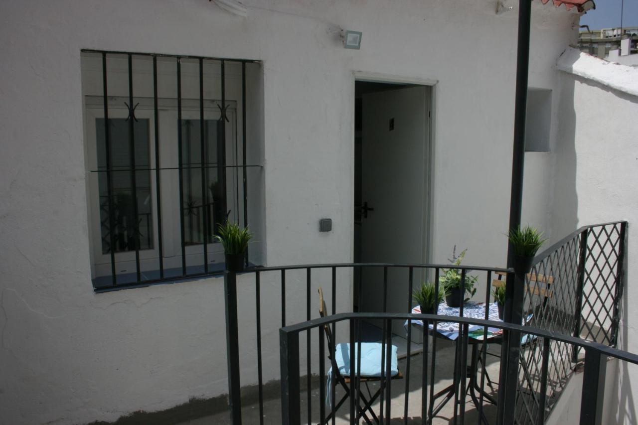 Malaguena Salerosa "Apartamento - Estudio Con Terraza" En Casa Tipica De 1 A 4 Dormitorios Málaga Eksteriør billede