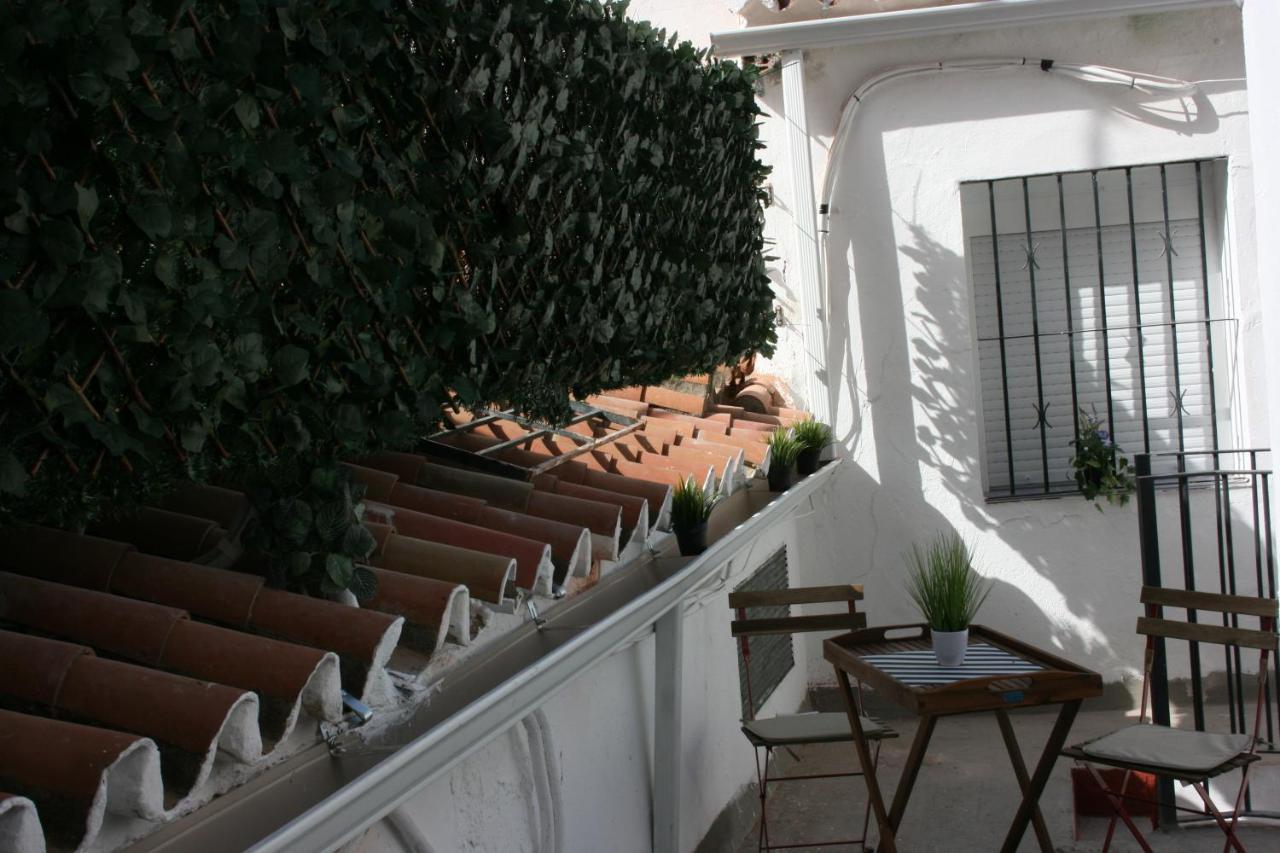 Malaguena Salerosa "Apartamento - Estudio Con Terraza" En Casa Tipica De 1 A 4 Dormitorios Málaga Eksteriør billede