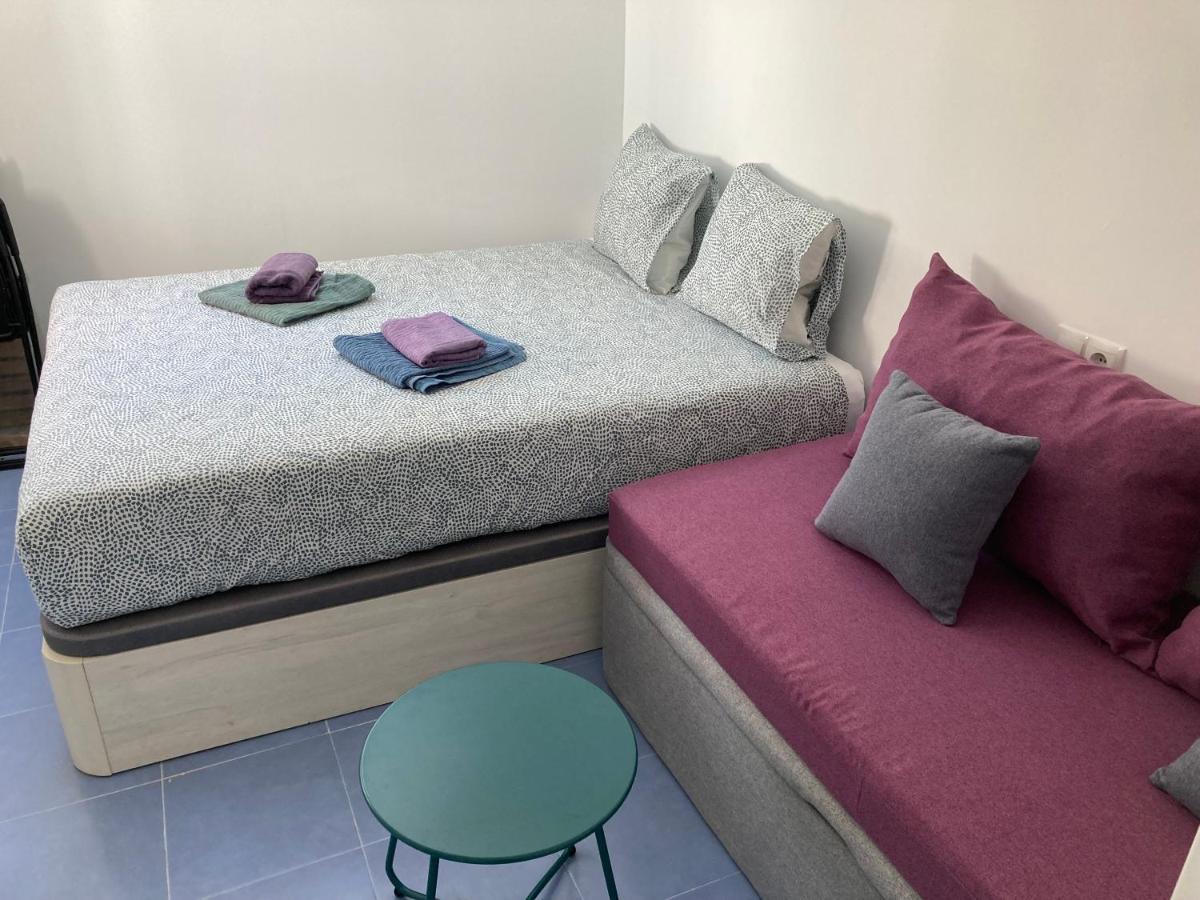 Malaguena Salerosa "Apartamento - Estudio Con Terraza" En Casa Tipica De 1 A 4 Dormitorios Málaga Eksteriør billede