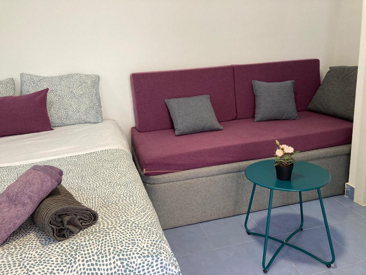 Malaguena Salerosa "Apartamento - Estudio Con Terraza" En Casa Tipica De 1 A 4 Dormitorios Málaga Eksteriør billede