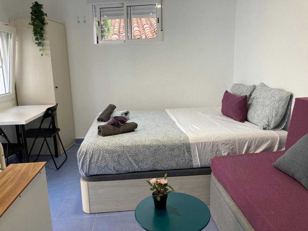 Malaguena Salerosa "Apartamento - Estudio Con Terraza" En Casa Tipica De 1 A 4 Dormitorios Málaga Eksteriør billede